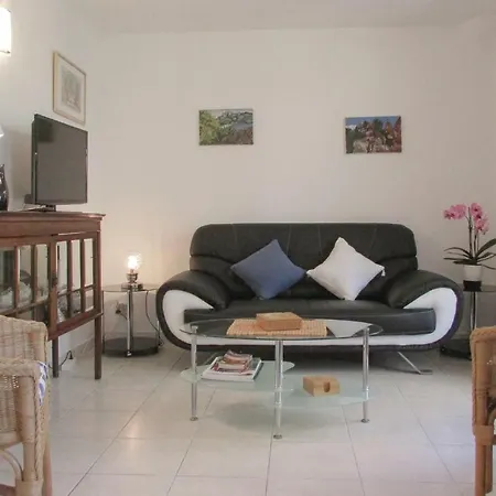 Two-bedroom In Vecchio Πόρτο Βέκιο